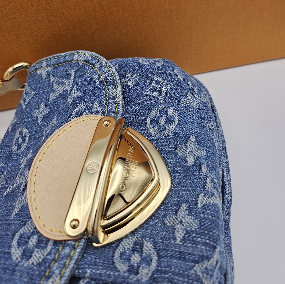 Brand new authentic Louis Vuitton denim remix Sunset - Picture 5 of 17